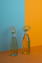 Görseli Galeri görüntüleyiciye yükleyin, Ayşe Şişe Açacağı