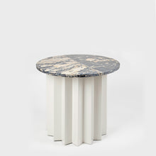 Görseli Galeri görüntüleyiciye yükleyin, Volume Alçak Sehpa, Beyaz