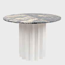 Görseli Galeri görüntüleyiciye yükleyin, Volume Yuvarlak Yemek Masası, Beyaz