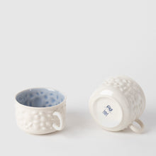 Görseli Galeri görüntüleyiciye yükleyin, Justine Kulplu Cappuccino Fincanı, Mavi & Beyaz