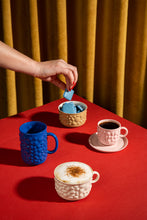 Görseli Galeri görüntüleyiciye yükleyin, Justine Kulpsuz Cappuccino Fincanı, Bej & Beyaz